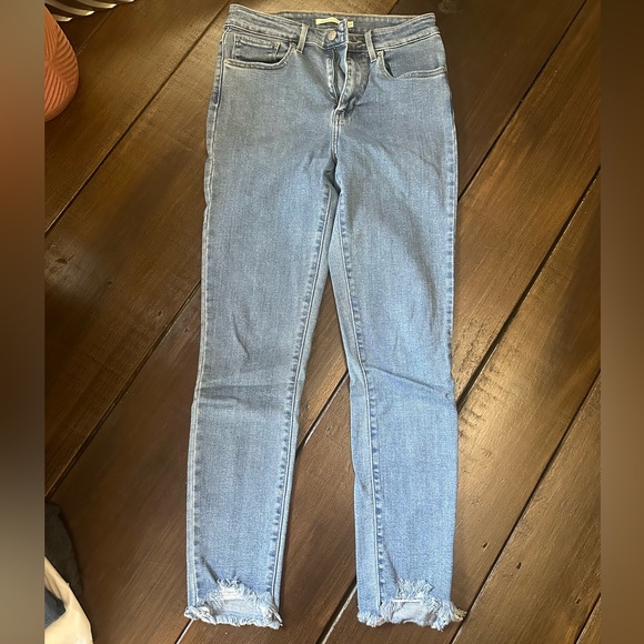 Levi’s Skinny Jeans - Picture 1 of 5